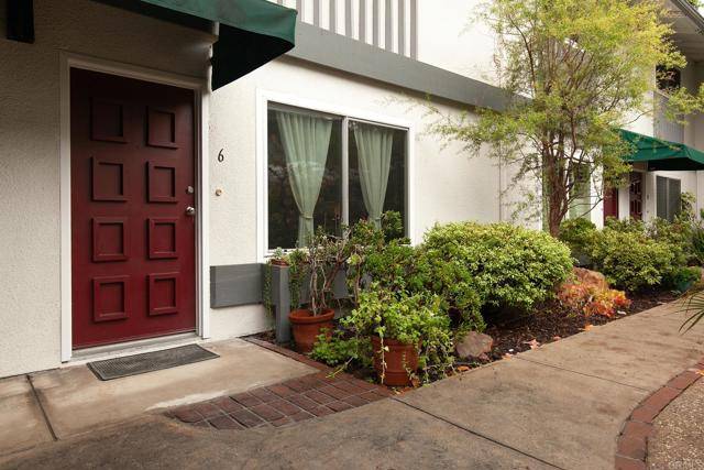 San Diego, CA 92103,1265 Essex Street #6