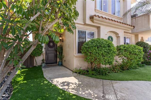 Redondo Beach, CA 90278,2318 Vanderbilt Lane #A