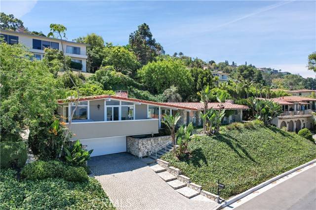 Palos Verdes Estates, CA 90274,360 Via Almar