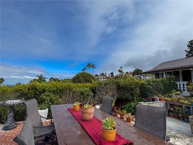 Palos Verdes Estates, CA 90274,2501 Novato Place