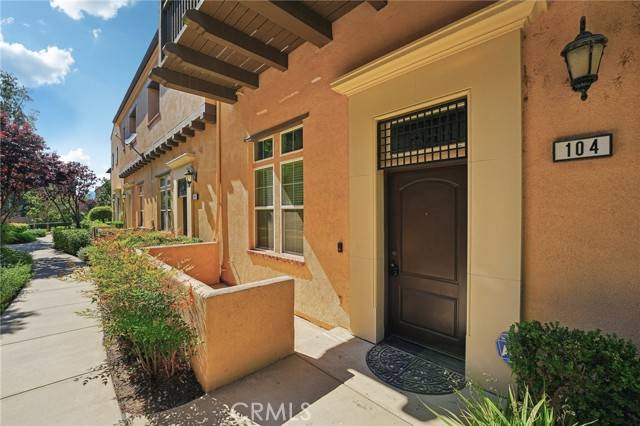 Corona, CA 92883,4437 Owens Street #104