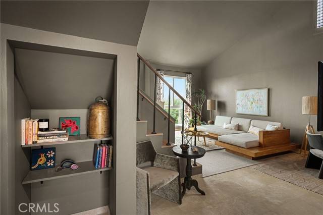West Hollywood, CA 90069,837 N West Knoll Drive #307