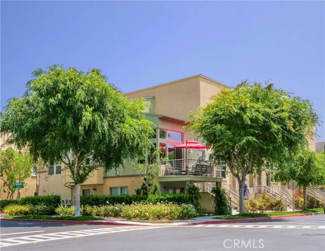 Hawthorne, CA 90250,5429 Strand #101