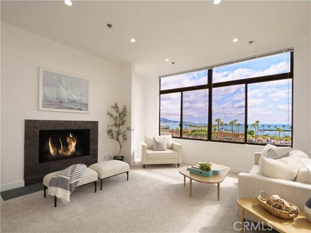 Redondo Beach, CA 90277,110 The Village #507