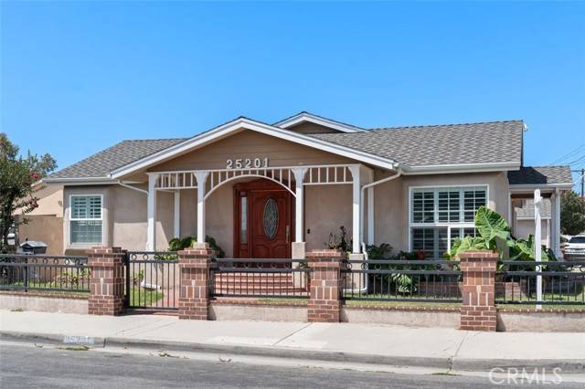 Lomita, CA 90717,25201 Walnut St