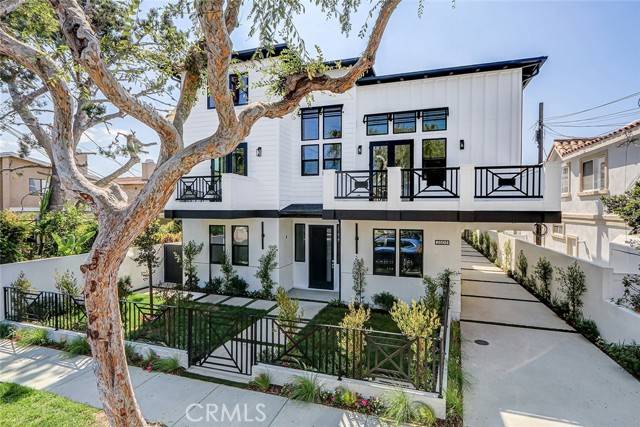 Redondo Beach, CA 90278,2604 Grant Avenue #A