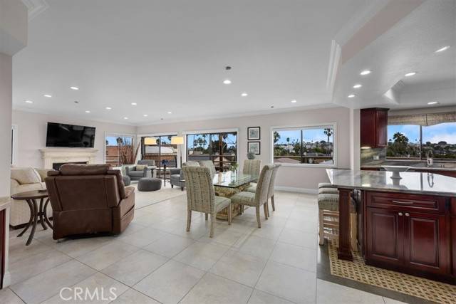 Redondo Beach, CA 90277,512 Esplanade #303