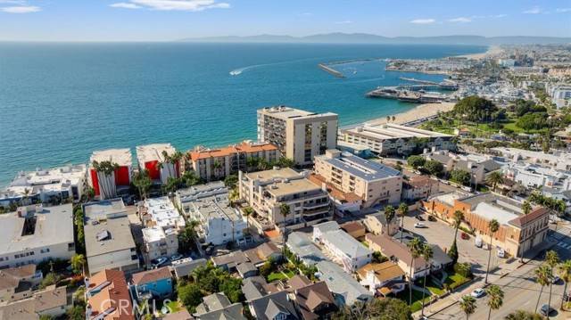 Redondo Beach, CA 90277,512 Esplanade #303