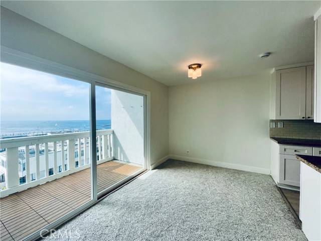 Redondo Beach, CA 90277,630 The Village #316