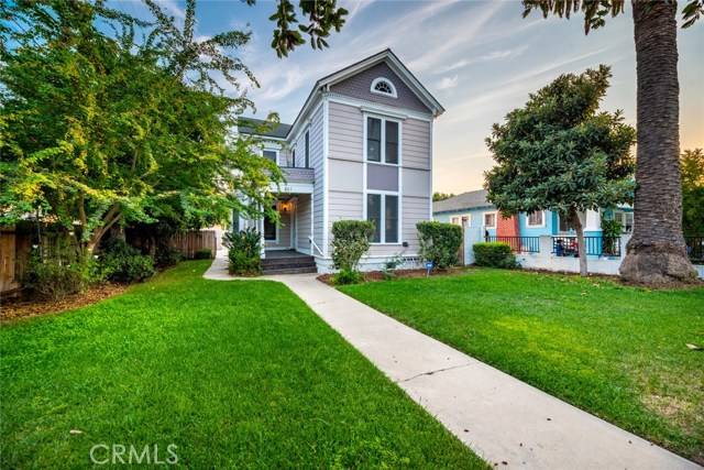 Santa Ana, CA 92701,212 E Chestnut Avenue