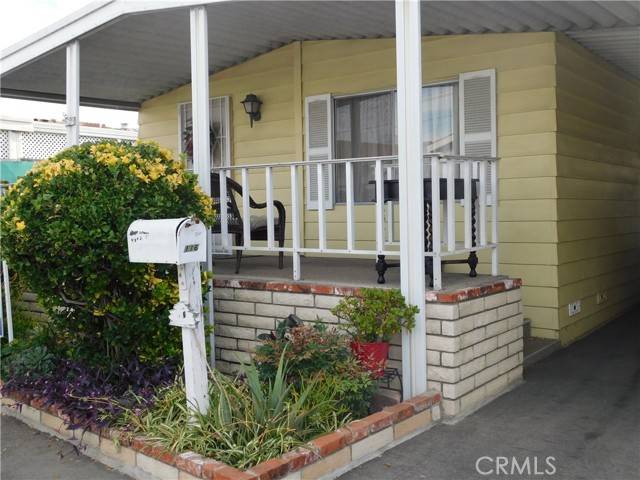 Stanton, CA 90680,10800 Dale Avenue #116