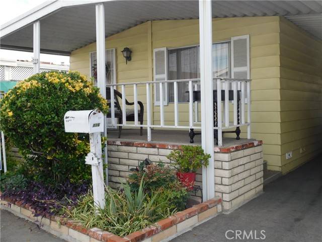 Stanton, CA 90680,10800 Dale Avenue #116