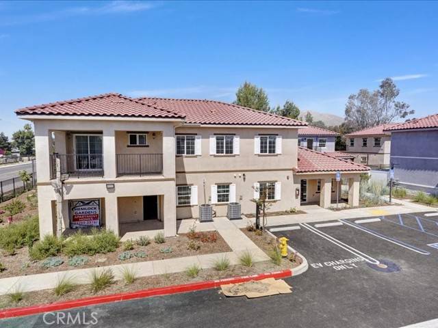 Moreno Valley, CA 92557,23782 Hemlock Avenue #6