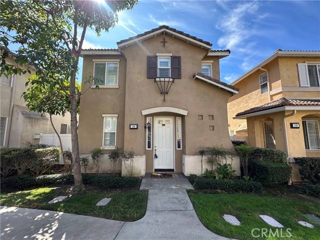 Irvine, CA 92606,146 Saint James #55