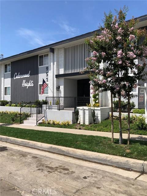 La Habra, CA 90631,951 N Euclid #4