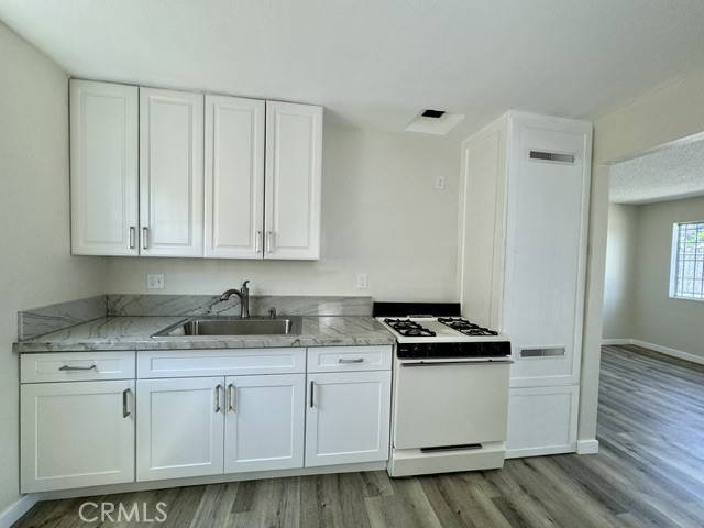Los Angeles, CA 90001,8315 Miramonte Boulevard