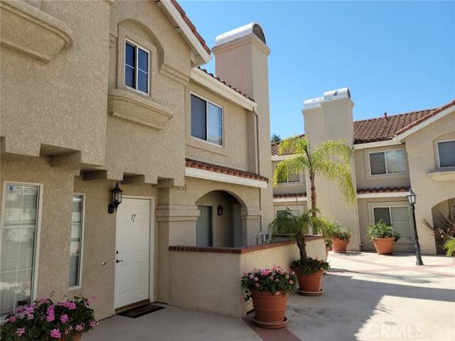 Brea, CA 92821,201 Laurel Avenue #17