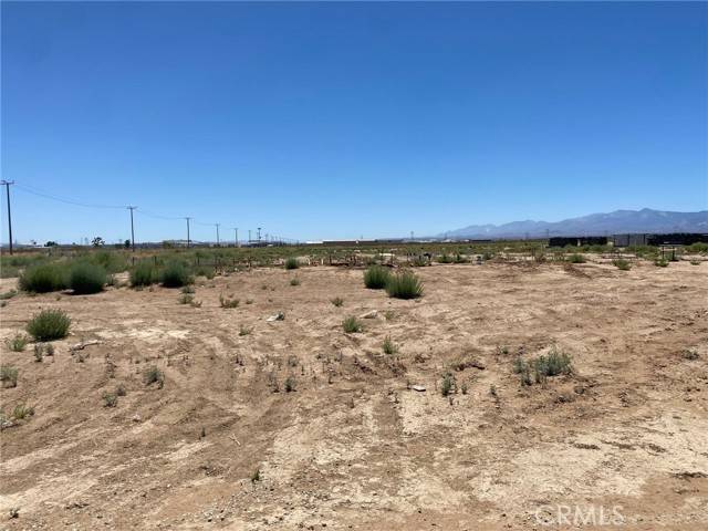 Adelanto, CA 92301,17630 Koala Road