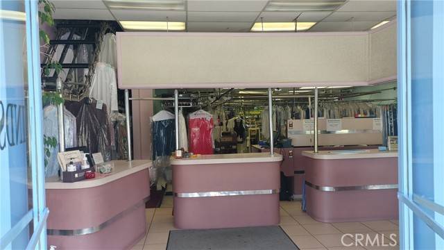 San Marino, CA 91108,2040 Huntington Drive