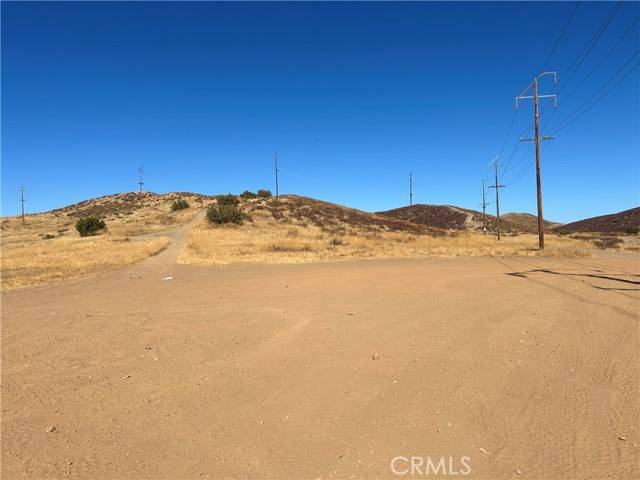 Perris, CA 92570,0 Mauricio