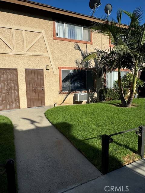 Paramount, CA 90723,7303 Exeter Street #203