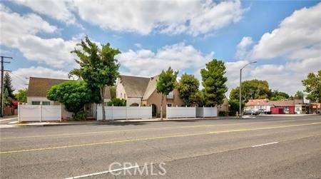 Fullerton, CA 92831,900 E Chapman Avenue