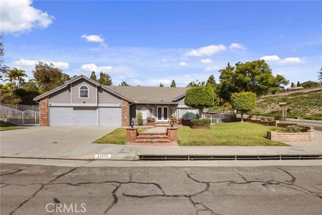 Yorba Linda, CA 92887,24575 Avenida De Marcia