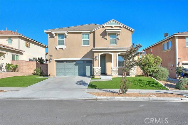 Fontana, CA 92336,5217 Blueberry Avenue