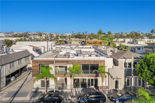 Manhattan Beach, CA 90266,1104 Highland Avenue
