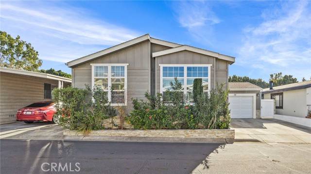 Laguna Hills, CA 92653,23301 Ridge Route Drive #32