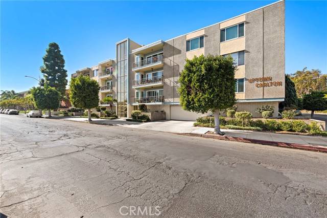 Long Beach, CA 90807,3695 Linden Avenue #9C