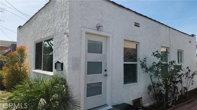Inglewood, CA 90301,913 S Truro Avenue