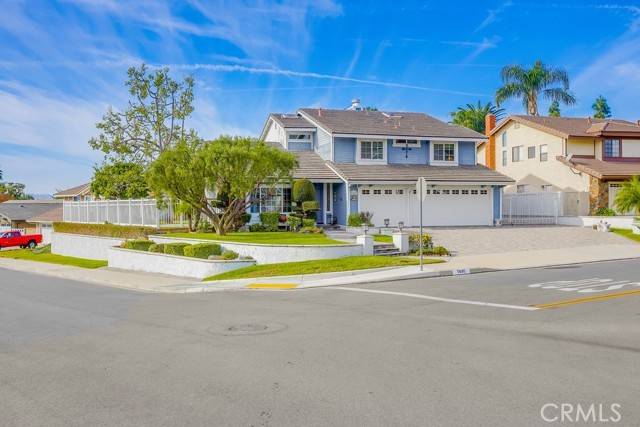 Yorba Linda, CA 92887,5695 Via Mariposa