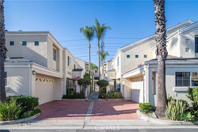 Bell Gardens, CA 90201,6358 Gage Avenue #108