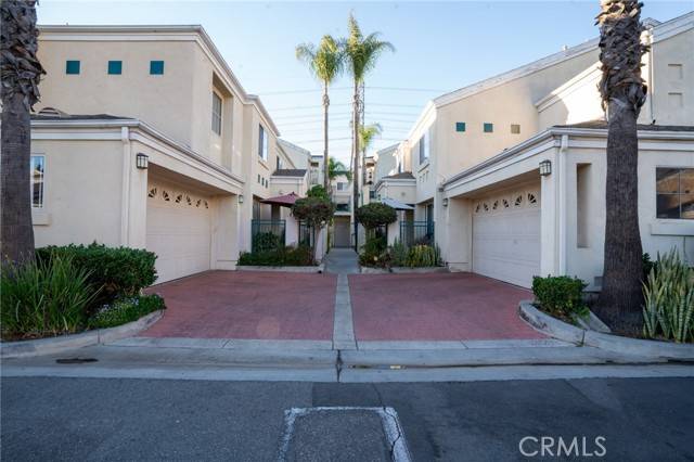 Bell Gardens, CA 90201,6358 Gage Avenue #215