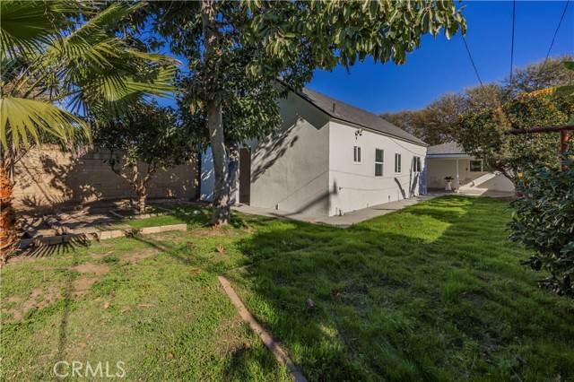 Santa Ana, CA 92707,2078 Evergreen Street