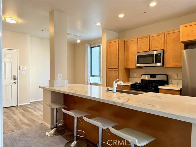 Los Angeles, CA 90094,6400 Crescent #313