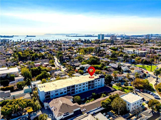 Long Beach, CA 90814,372 Carroll Park East #409