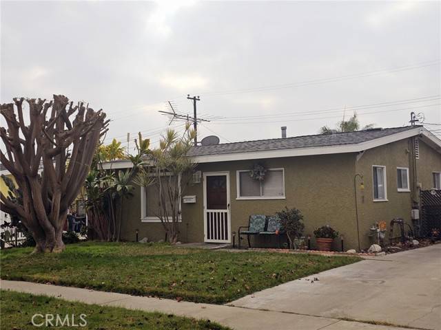 Lakewood, CA 90715,12034 Lemming Street