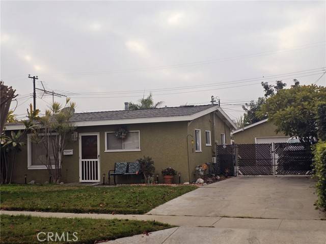 Lakewood, CA 90715,12034 Lemming Street