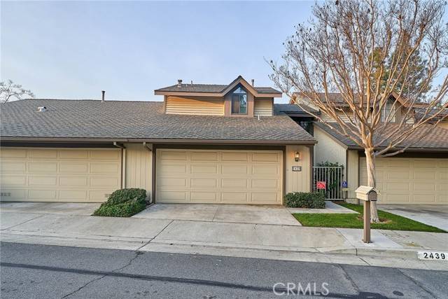 Fullerton, CA 92833,2439 APPLEWOOD Circle #21