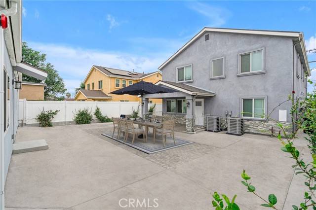 Compton, CA 90222,1109 N. Mulberry