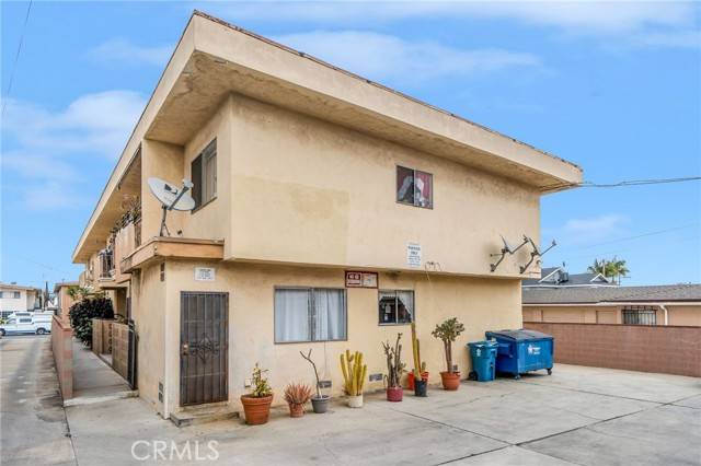 Hawthorne, CA 90250,4376 W 134th Street