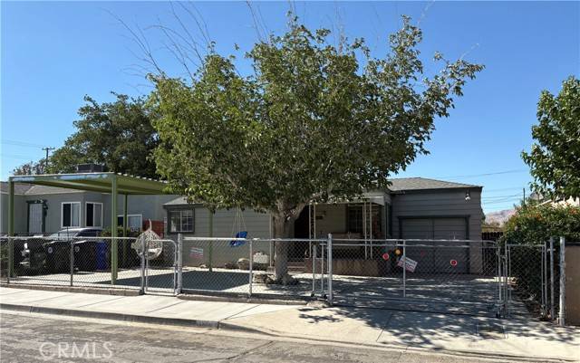 Victorville, CA 92395,16842 Tracy Street