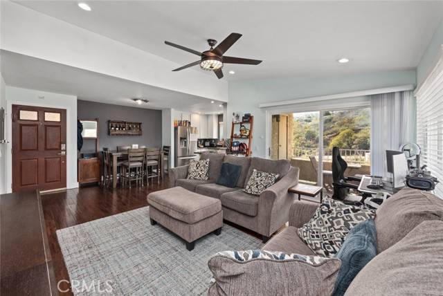 Corona, CA 92882,2320 Del Mar Way #307