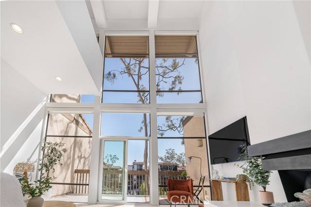 Long Beach, CA 90803,7324 Marina Pacifica Drive