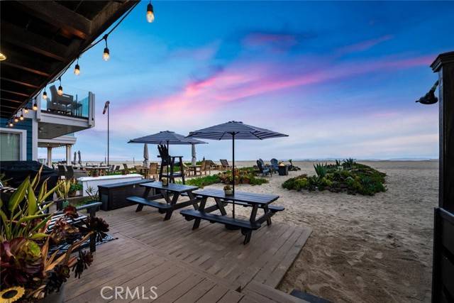 Surfside (seal Beach), CA 90743,27 A Surfside Avenue