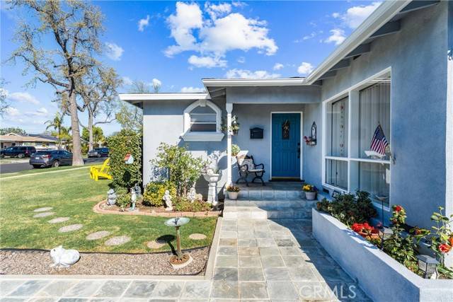 Santa Ana, CA 92706,310 East 22nd Street