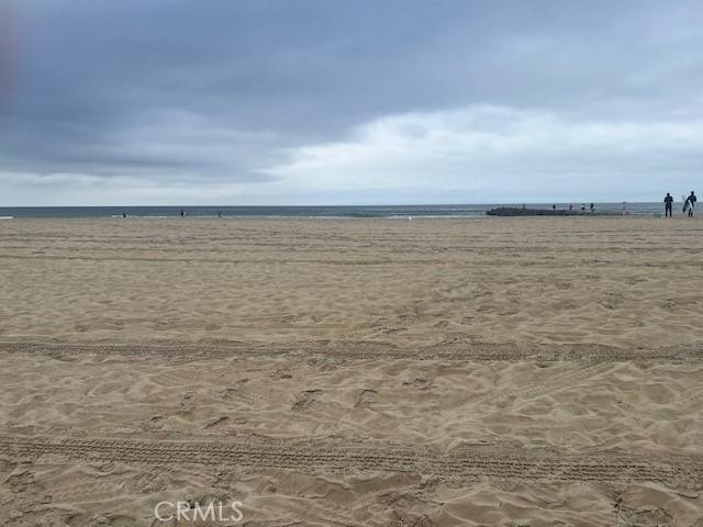 Newport Beach, CA 92663,2710 W Oceanfront