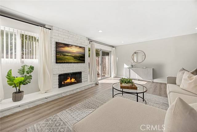 Irvine, CA 92612,28 Brisbane Way